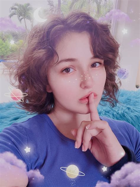 ⭐️ Leana Lovings .
